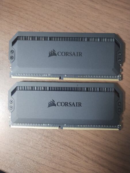 CORSAIR DDR4-3600 8GB×2 16GB DOMINATOR PLATINUM RGB