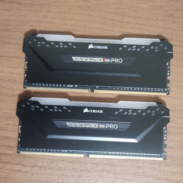CORSAIR VENGEANCE RGB PRO DDR4 3200MHz 8GB×2 16GB