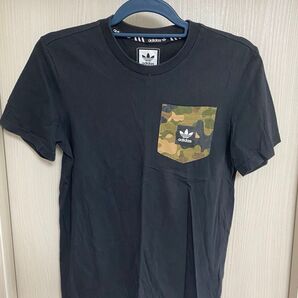 adidas originals Tシャツ 黒 カモフラ柄
