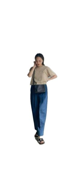 新品タグ付き ETRE TOKYO エトレトウキョウ ハイウエストタックデニムパンツ デニム ブルー M オールシーズン 定番