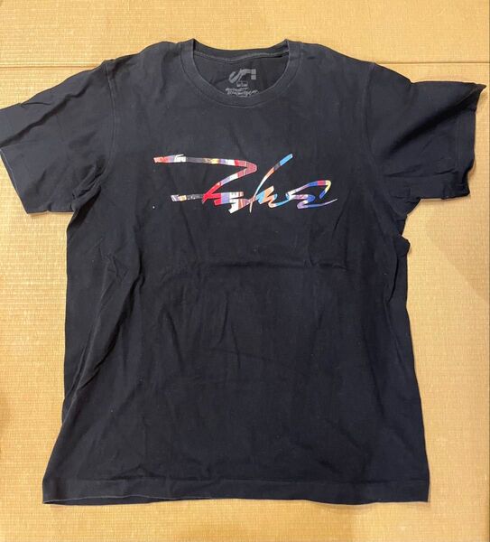 ユニクロ Tシャツ 黒 Lサイズ