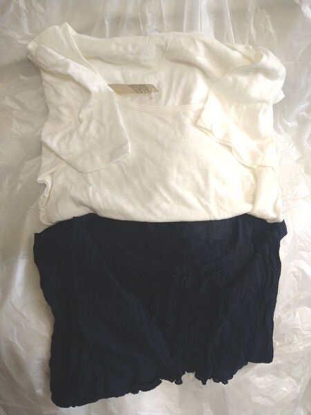 タグ付新品 無印良品 ギャザースリーブTシャツ & 無印良品 ブラウス(2度着用)ネイビー 2点セット