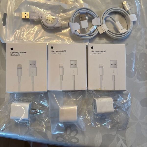 アップル製充電器USBケーブルとその他セット