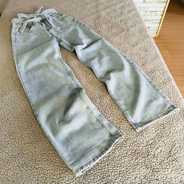 美品 ★SHEINシーイン★ レデイースデニムパンツ【S】淡青 サックス ストーレートパンツ リボンベルト