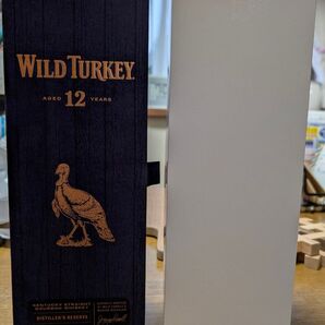 ワイルドターキー12年 ディスティラーズリザーブ 700ml 箱付き