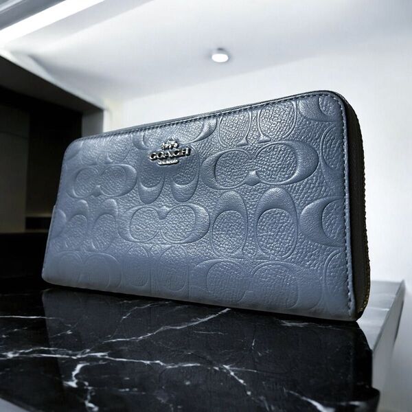 極美品 コーチ COACH 長財布 ロングウォレット ラウンドジップ ラウンドファスナー エンボス 総柄 シグネチャー ブルー 青