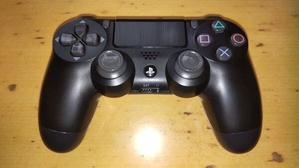 PS4 コントローラー ケーブル付