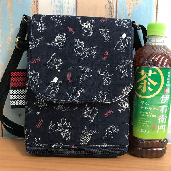 736 鳥獣戯図 紺 和柄 帆布 前掛け 昭和レトロ ハンドメイド スマホポーチ