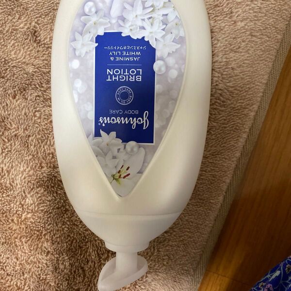 ジョンソンボディケア バイブラント ラディアンス アロマミルク 500ml