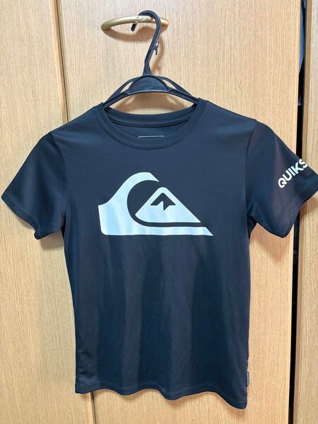 Quiksilver クイックシルバー ラッシュガード サイズ140 子供用
