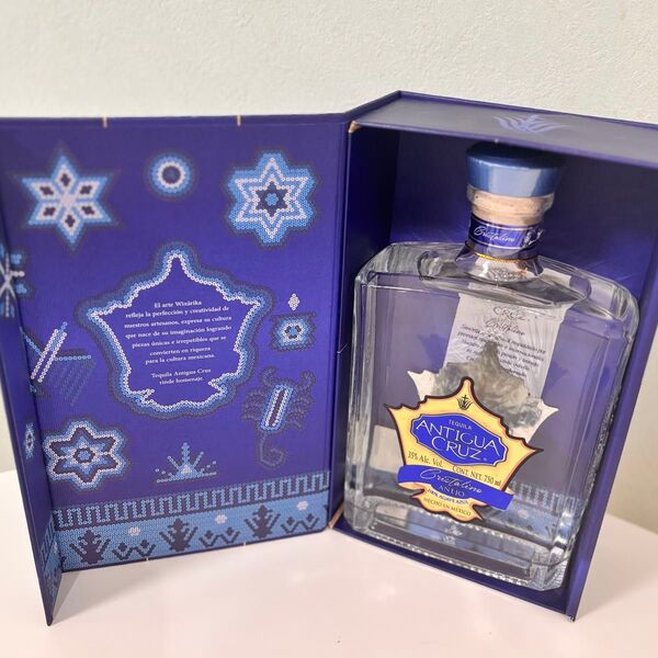 【テキーラ】新品アンティクア・クルス・クリスタリーノ アネホ 35%750ml