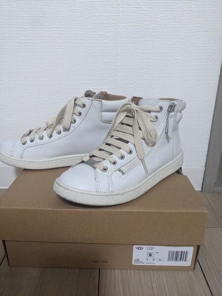 UGG ハイカットスニーカー ホワイト 23cm