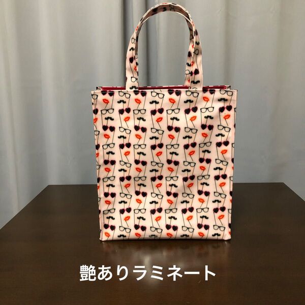 ハンドメイド 艶ありラミネート縦長トートバッグ(キャスキッドソン)