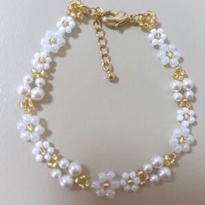 ハンドメイド ビーズ ブレスレット フラワーモチーフ 花 パール 白 ゴールド