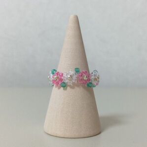 ビーズリング 指輪 フラワー お花 葉っぱ付き クリア ローズピンク