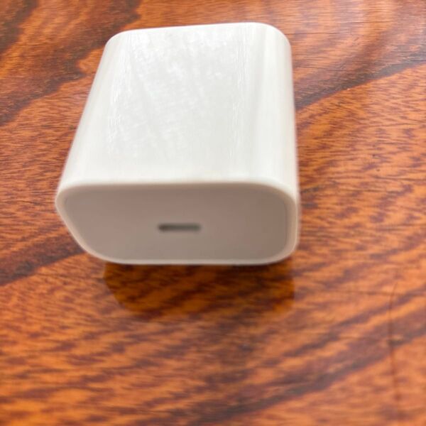 Apple純正 20W USB-C電源アダプタ MHJA3AM/A
