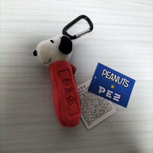 新品SNOOPYスヌーピーPEANUTS PEZペッツ リップケースキーリングキーホルダーバッグチャーム クラシック