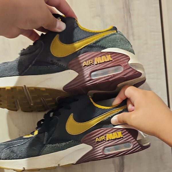 NIKE AIR MAX EXCEE スニーカー 23.5cm