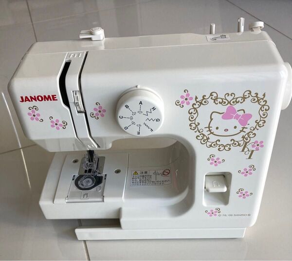 ハローキティ 電動ミシン JANOME コンパクトミシン サンリオ