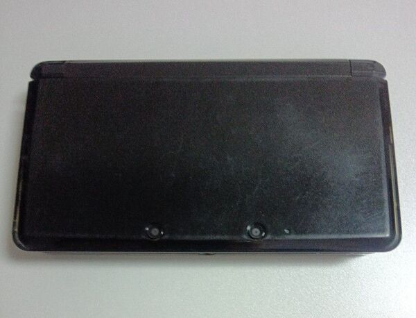ニンテンドー3DS コスモブラック ジャンク 上画面液漏れ有り タッチズレ有り 使用感あり 起動確認済み SDカード(2GB)付き