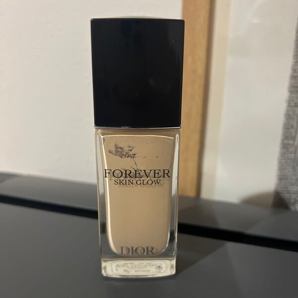 Dior ディオールスキン フォーエヴァー フルイドグロウ リキッドファンデーション