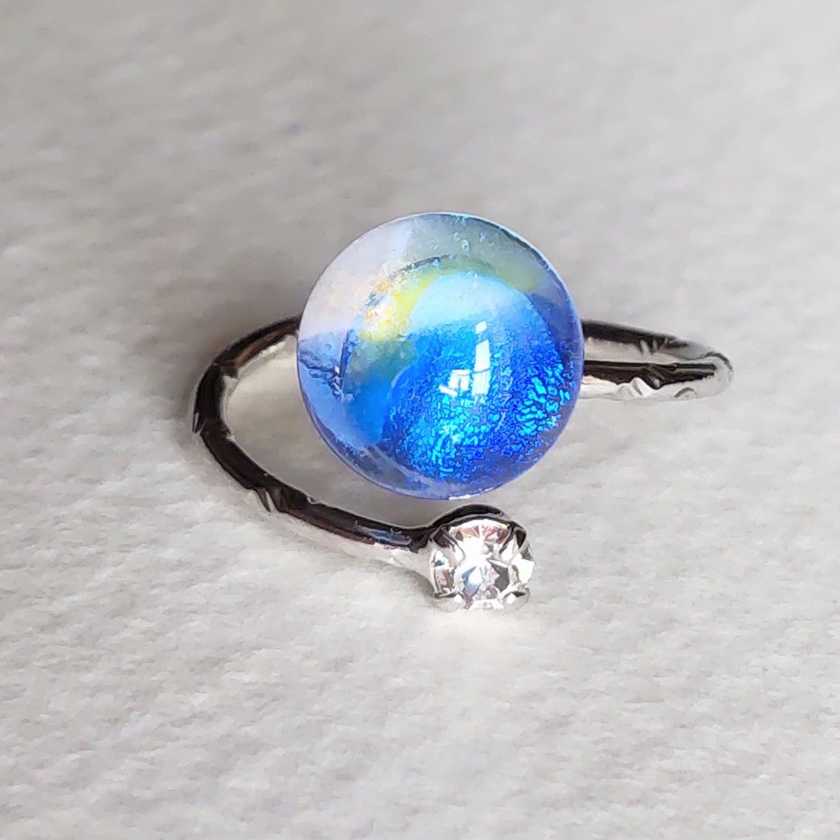 ガラスナギットのフォークリング R5