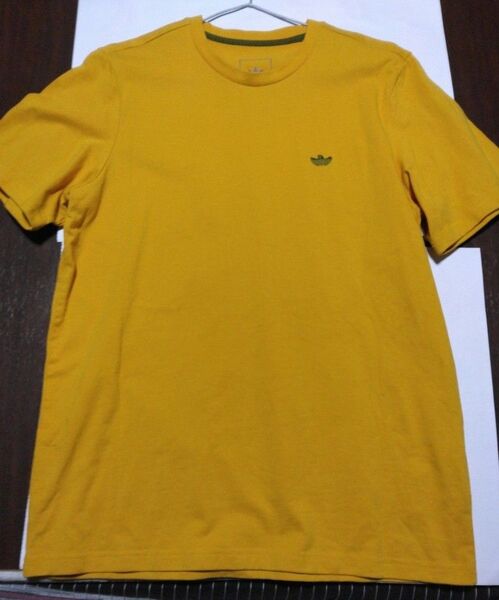 adidas Tシャツ イエロー メンズ