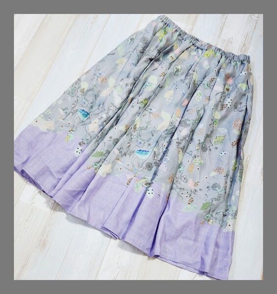 8【美品】フランシュリッペ アニマル柄 ひざ丈スカート パープル