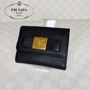 極美品 PRADA プラダ 財布 三つ折り M11