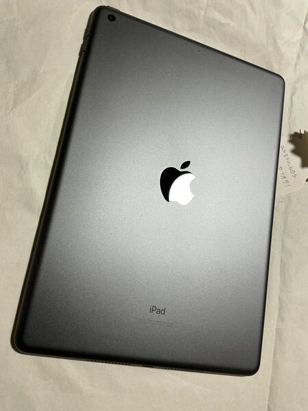 【美品】Apple iPad 第8世代 wi-fi スペースグレイ 128GB 10.2インチ FYLD2J/A バッテリー89%