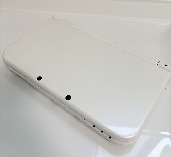 Nintendo new 3ds ll ホワイト