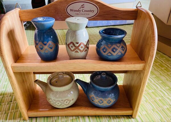 醤油差し 塩胡椒入れ 陶器製 調味料セット(5点+専用台)新品未使用