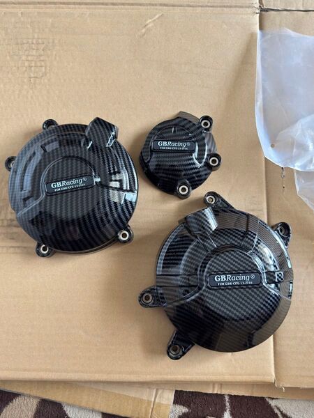 ホンダCBR400R NC 56 エンジンクランクカバーカーボン風新品