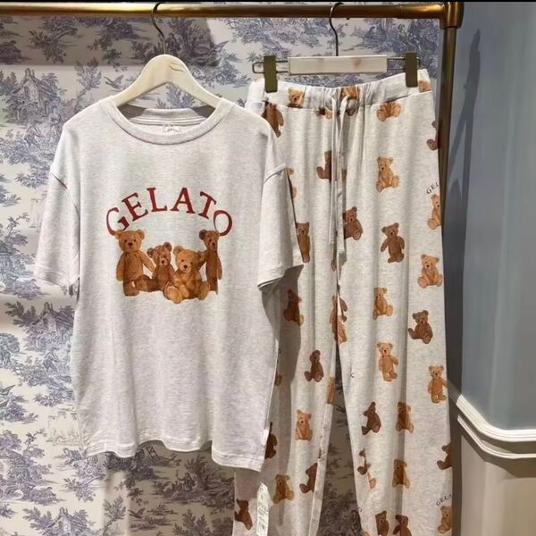 新品 未使用 ベアワンポイントTシャツ&ベア柄ロングパンツ グレー
