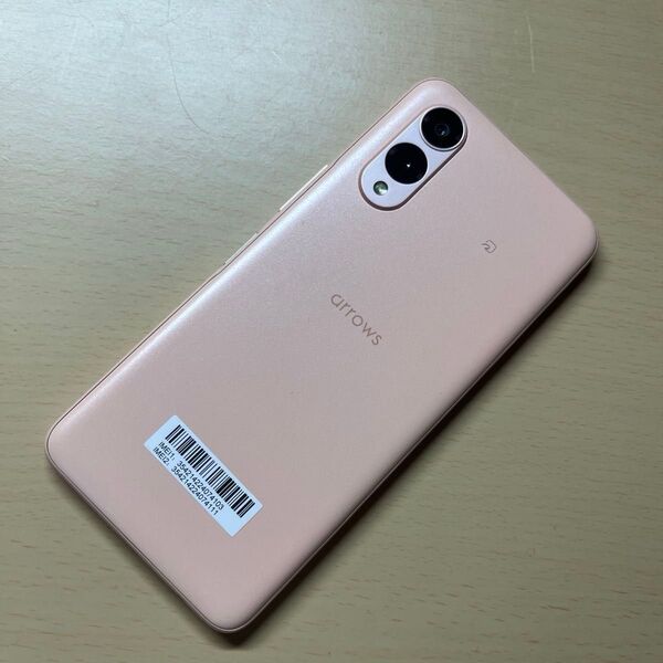 arrows we2 F-52E SIMフリー 64GB 割れなし