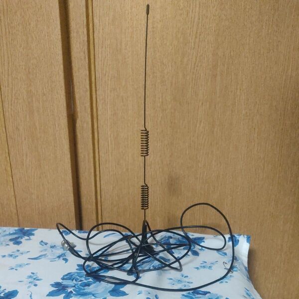 【ジャンク1750】ジャンク箱の中で絡まっていた為この価格 マグネット一体型アンテナ BNC型 特性確認済み 現状渡し、無保証。
