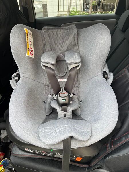 エールベベ チャイルドシート クルット5oui グレー ISOFIX