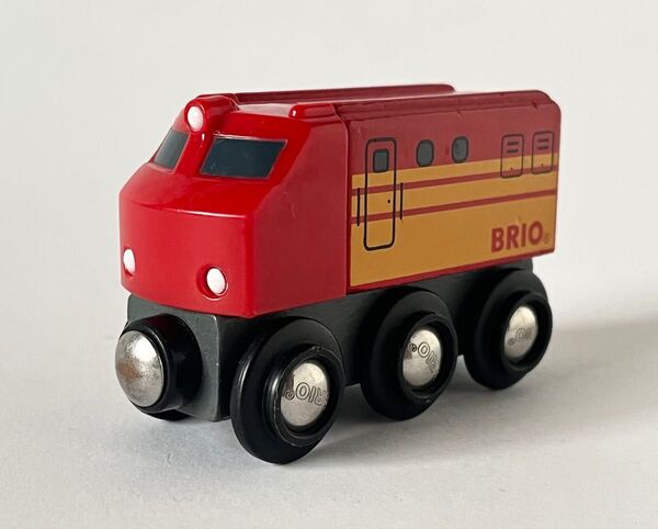BRIO ブリオ 赤い電車 木のおもちゃ 木製玩具