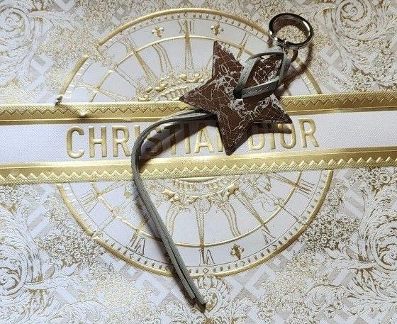 Dior クリスタル会員 ノベルティ 星 チャーム ディオール