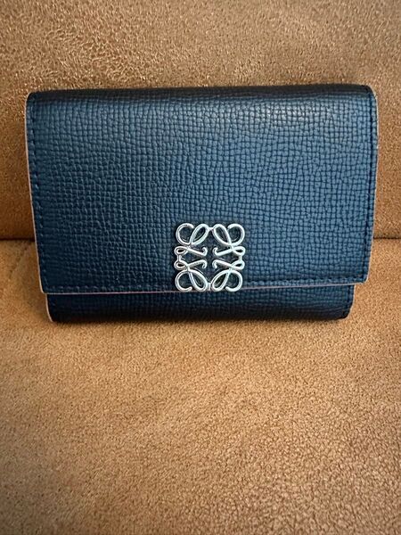 ロエベ 三つ折り財布