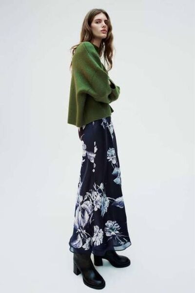 ZARA フラワープリント サテンミディスカート