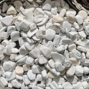 ran☆ハウライト(約120g)さざれ石!1cm程の大粒。観葉植物や天然石浄化にも最適!