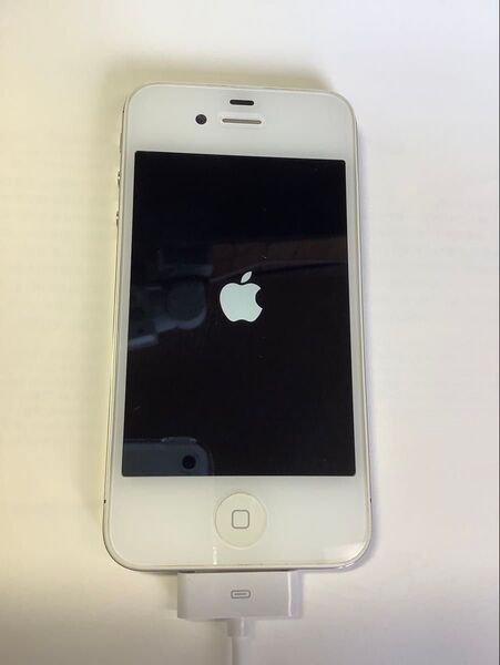 iPhone4S白16GB美品ジャンク部品取り