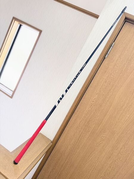 ベンタス ブルー 6s ベロコア付き テーラーメイド ドライバー用シャフト スリーブ保護カバー付き グリップ新品同様