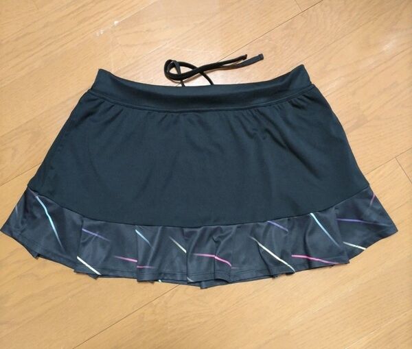 LOTTO テニス スコート 黒 レインボーライン入り サイズ O(XL)