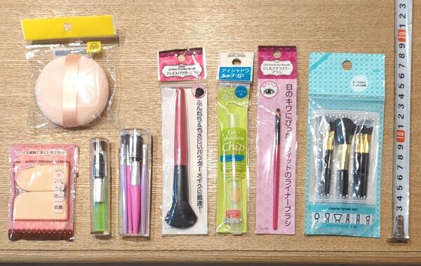 新品 メイクブラシ パフ ケース 約25点 化粧道具 旅行用 携帯用 持ち運び ブラシ