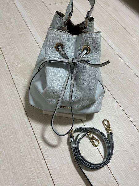 FURLA コスタンザ
