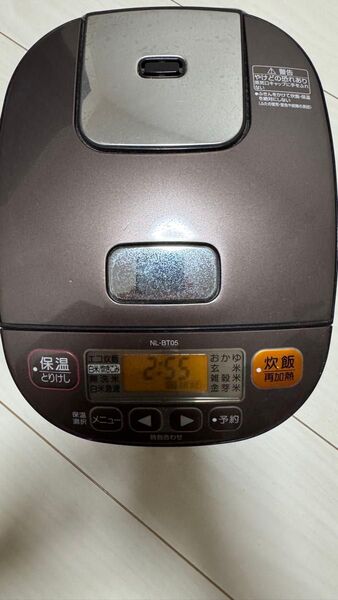 Zojirushi(象印)3合炊飯器 保温・予約機能付き