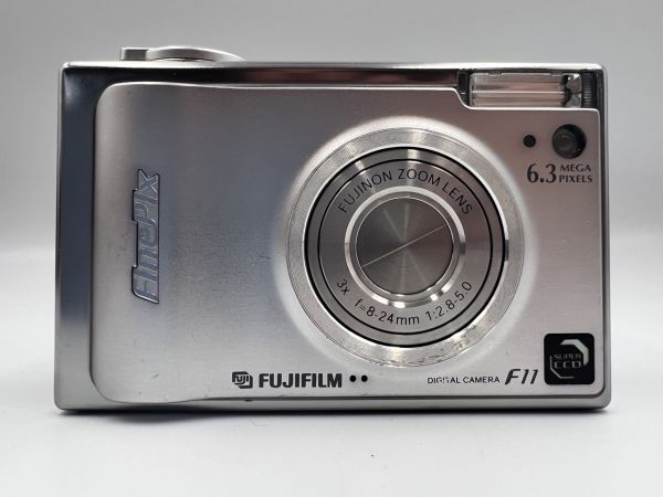 FUJIFILM 富士フイルム FinePixF11 中古品 Yahoo!オークション -「finepix f11」(デジタルカメラ) (カメラ