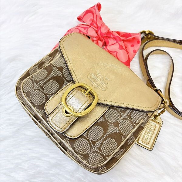 美品 COACH コーチ ショルダーバッグ シグネチャーミニソーホー ゴールド レザー キャンバス ゴールド金具 リボン バンダナ